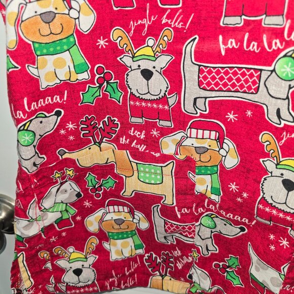 Tafford Uniforms Scrub Top Red Christmas Dog Size XS Vet Tech Nurse Medical - Picture 3 of 6